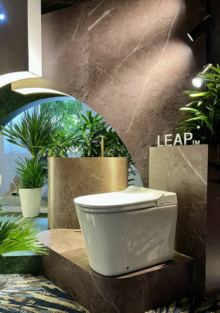 3.9 Tận dụng cây xanh giúp làm sạch không khí nhà vệ sinh
